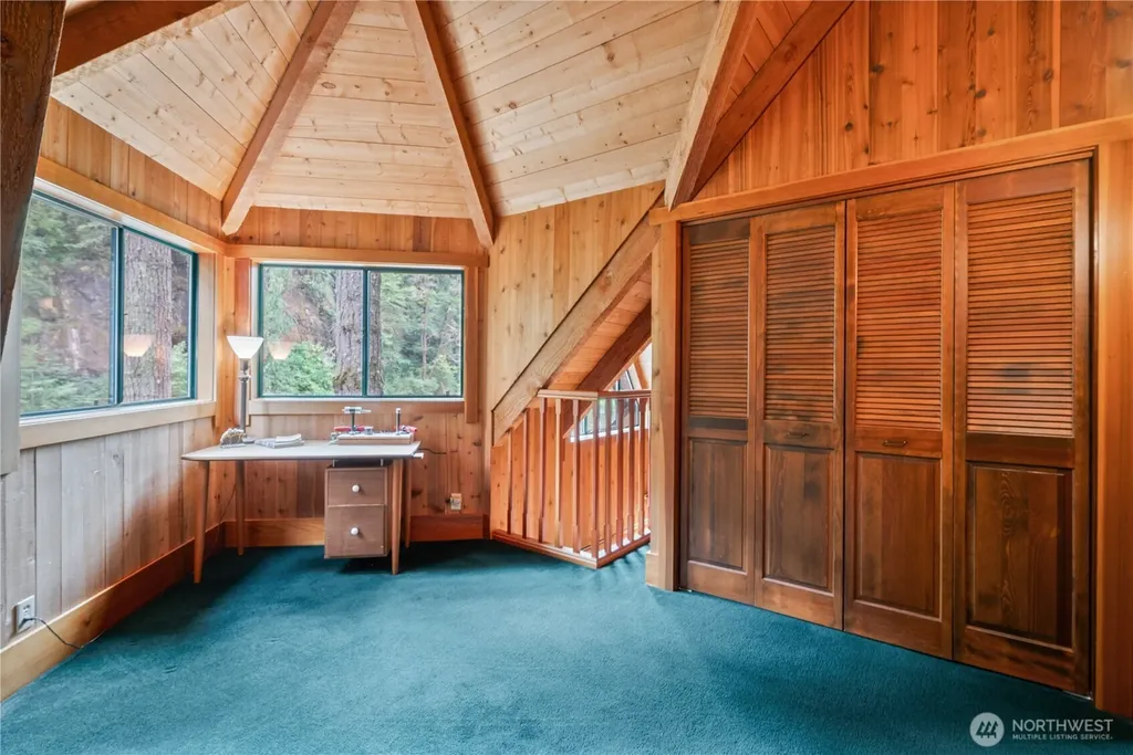 211 Laverne Drive Kalama WA 98625