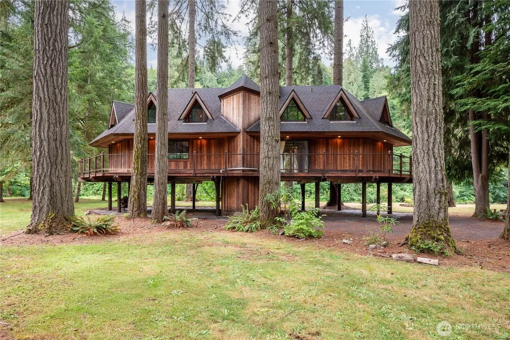 211 Laverne Drive Kalama WA 98625