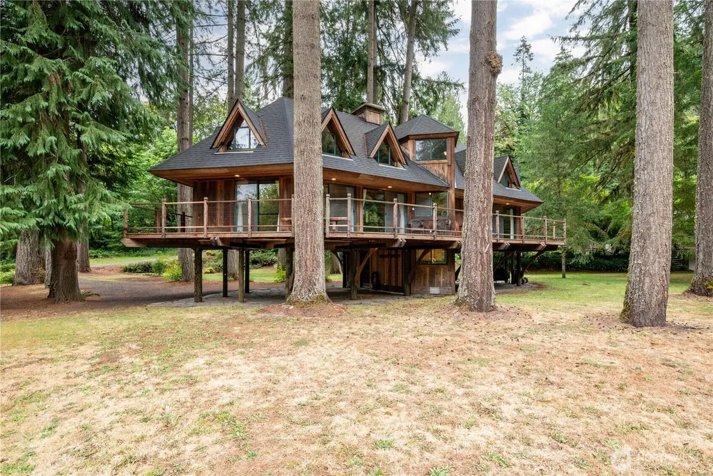 211 Laverne Drive Kalama WA 98625