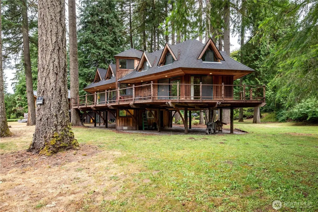 211 Laverne Drive Kalama WA 98625