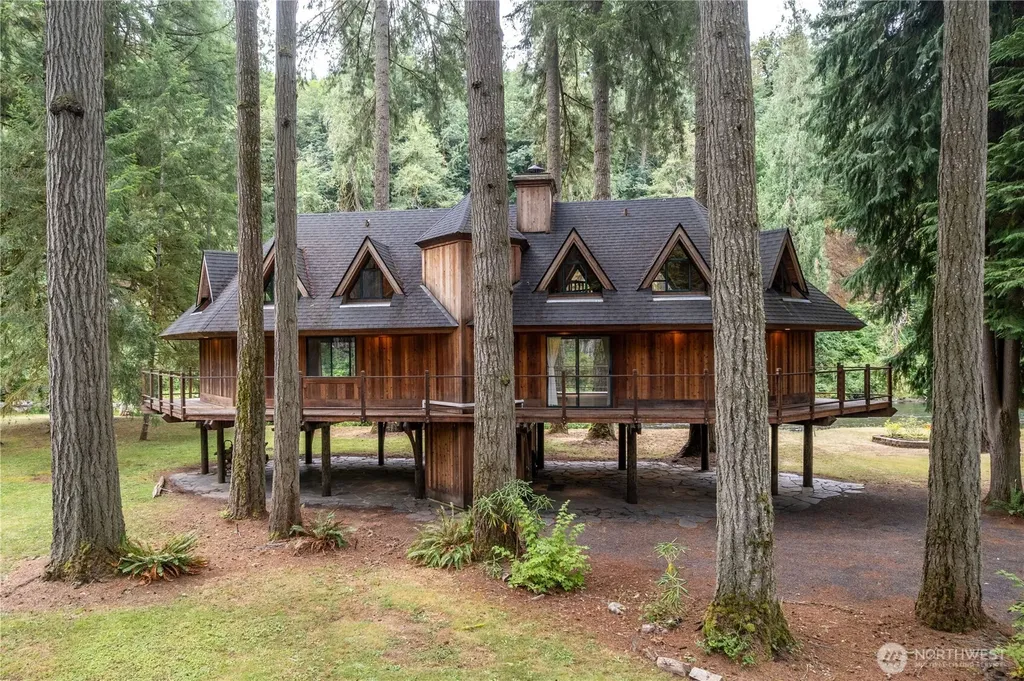 211 Laverne Drive Kalama WA 98625
