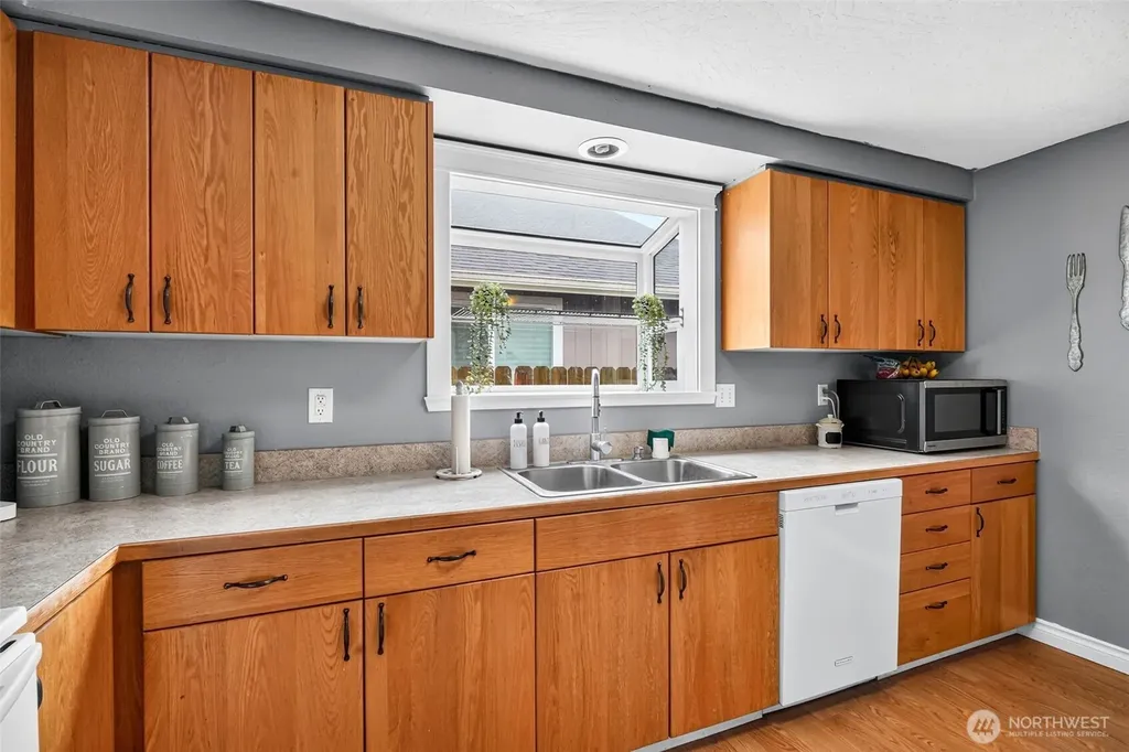 118 Janice Avenue Longview WA 98632