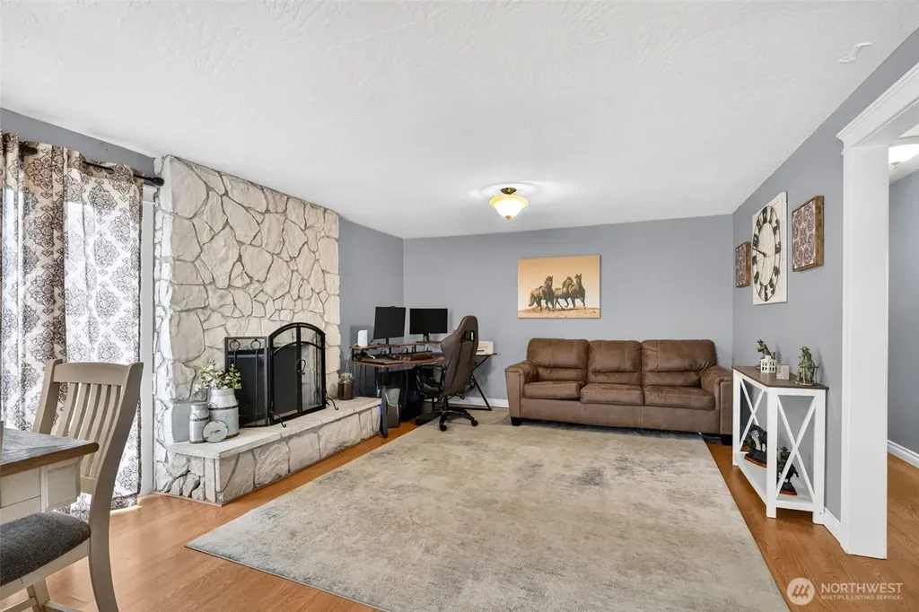 118 Janice Avenue Longview WA 98632