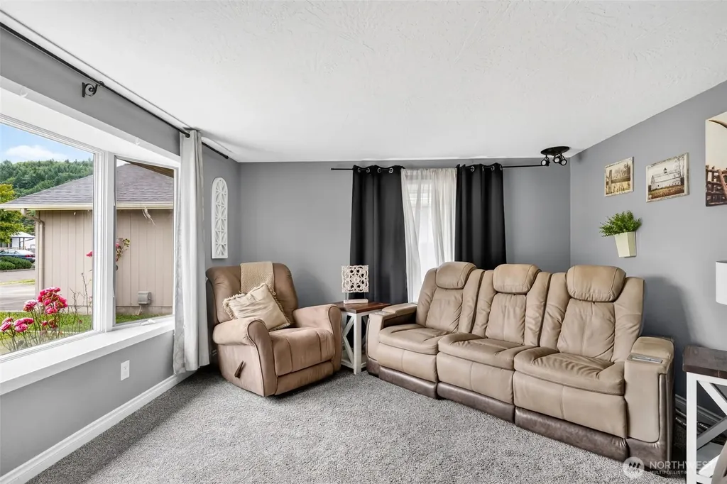 118 Janice Avenue Longview WA 98632