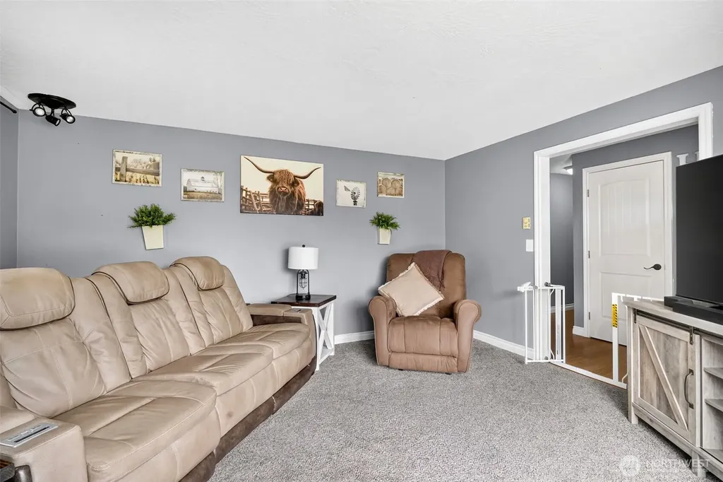 118 Janice Avenue Longview WA 98632