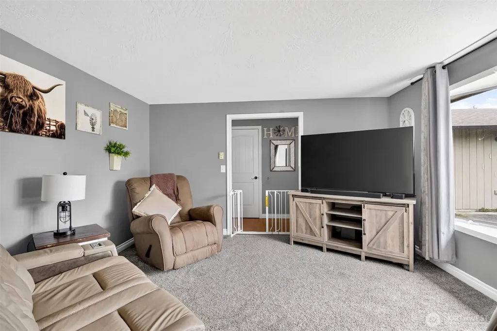 118 Janice Avenue Longview WA 98632