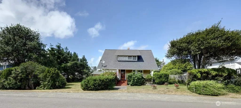 1401 262nd Place Ocean Park WA 98640