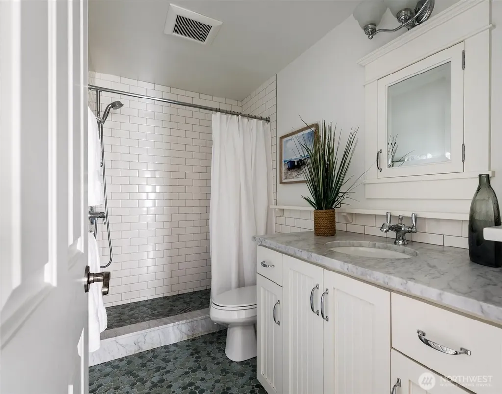 5936 Cedar Street Freeland WA 98249