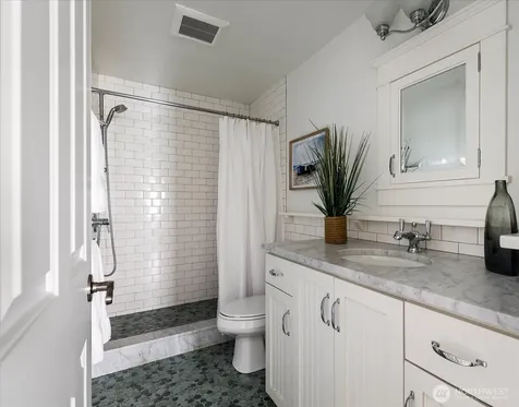 5936 Cedar Street Freeland WA 98249
