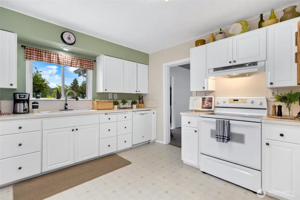 13312 19th Avenue NE Tulalip WA 98271