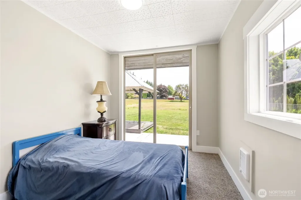 606 N 5th Street Elma WA 98541