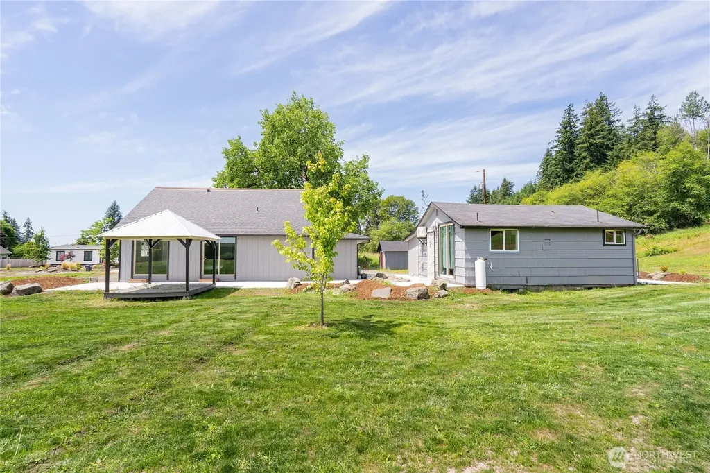 606 N 5th Street Elma WA 98541
