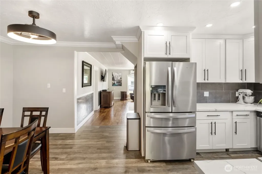 606 N 5th Street Elma WA 98541