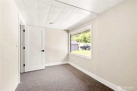 606 N 5th Street Elma WA 98541
