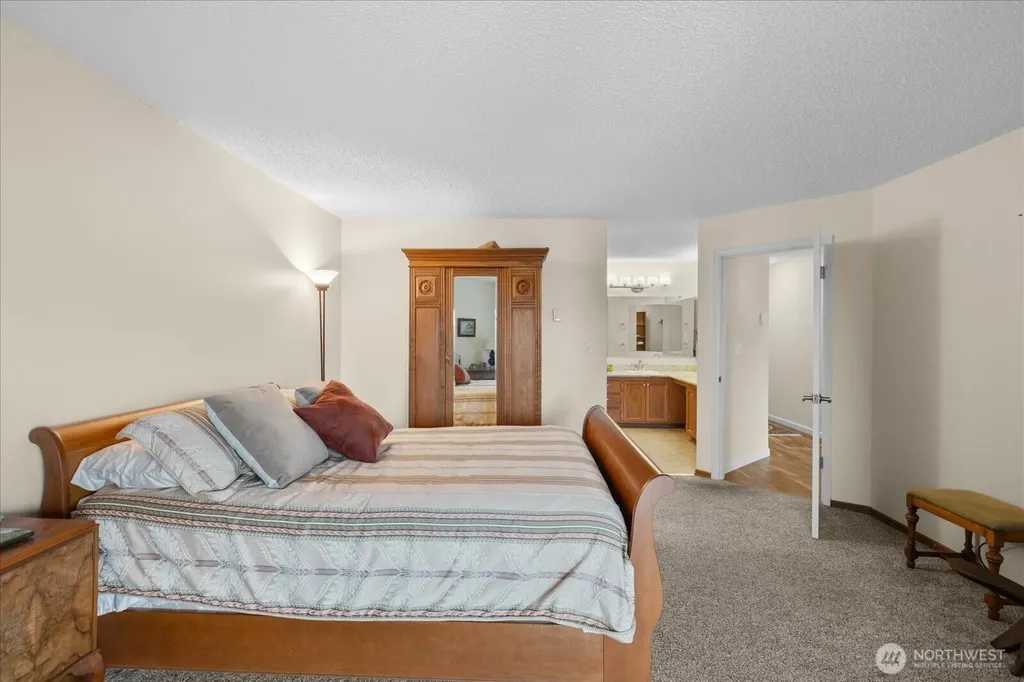 524 Maple Street Edmonds WA 98020