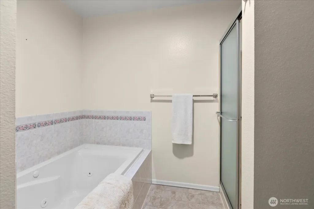 524 Maple Street Edmonds WA 98020