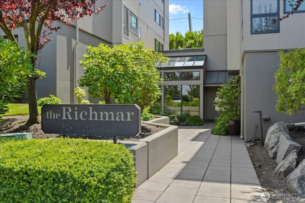 524 Maple Street Edmonds WA 98020
