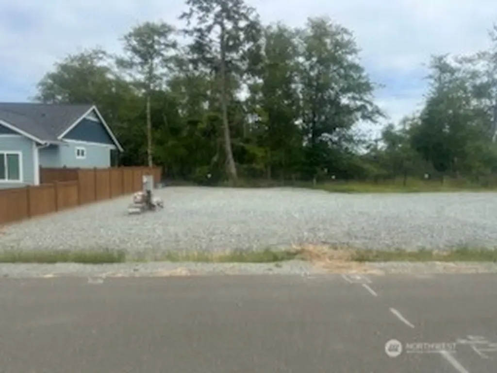 556 Chenois Avenue NE Ocean Shores WA 98569