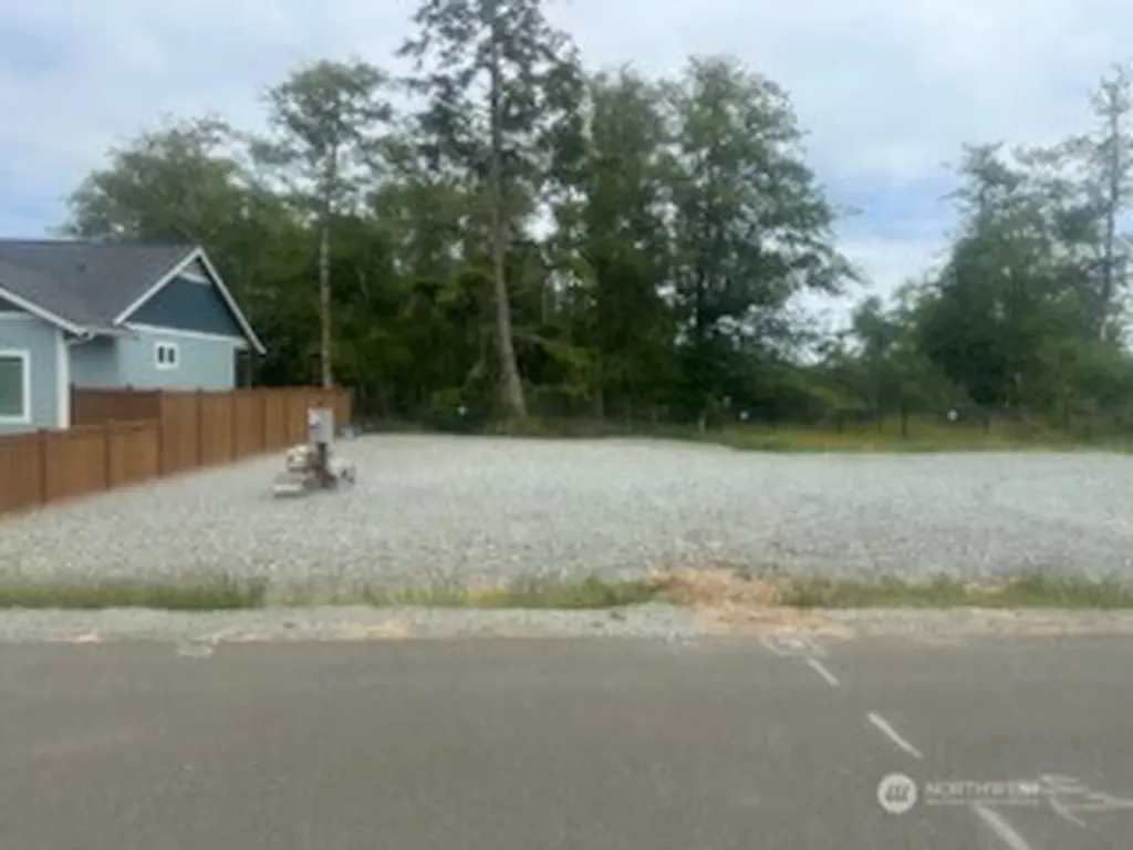 556 Chenois Avenue NE Ocean Shores WA 98569