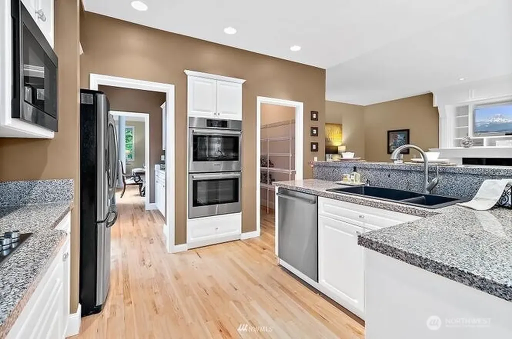 24504 SE 3rd Court Sammamish WA 98074