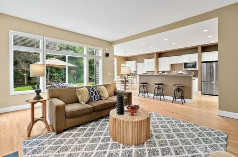 24504 SE 3rd Court Sammamish WA 98074