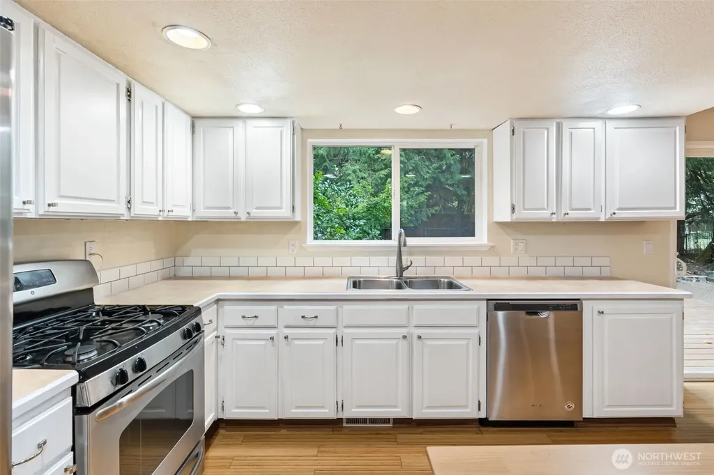 6328 Tralee Drive NW Olympia WA 98502