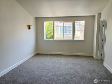 11023 SE 240th Street Kent WA 98031