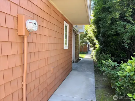 11023 SE 240th Street Kent WA 98031