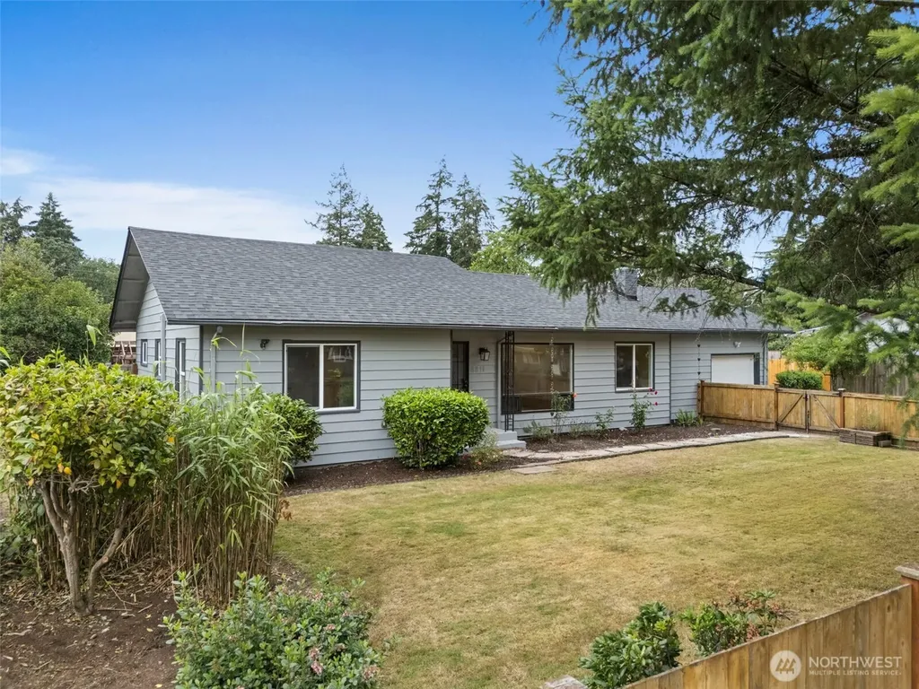 8811 SW Wildwood Avenue Lakewood WA 98498