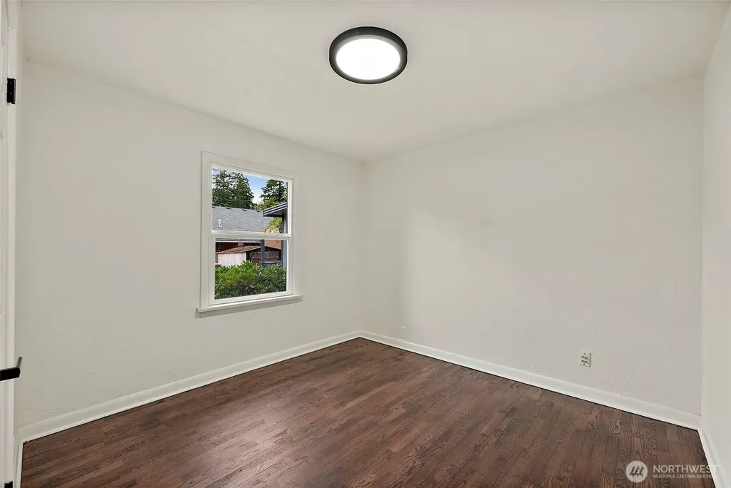 8811 SW Wildwood Avenue Lakewood WA 98498