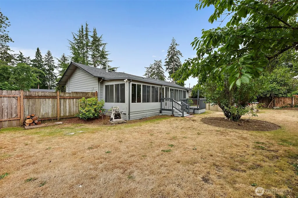 8811 SW Wildwood Avenue Lakewood WA 98498