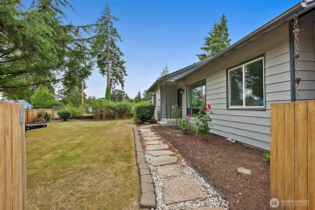 8811 SW Wildwood Avenue Lakewood WA 98498