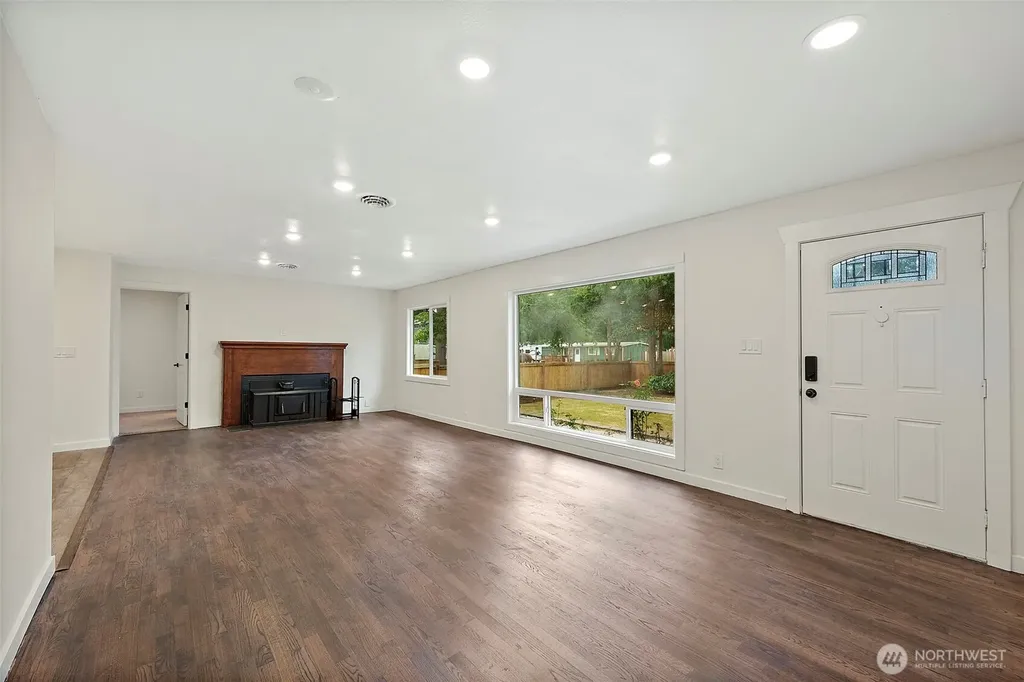 8811 SW Wildwood Avenue Lakewood WA 98498