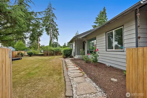 8811 SW Wildwood Avenue Lakewood WA 98498
