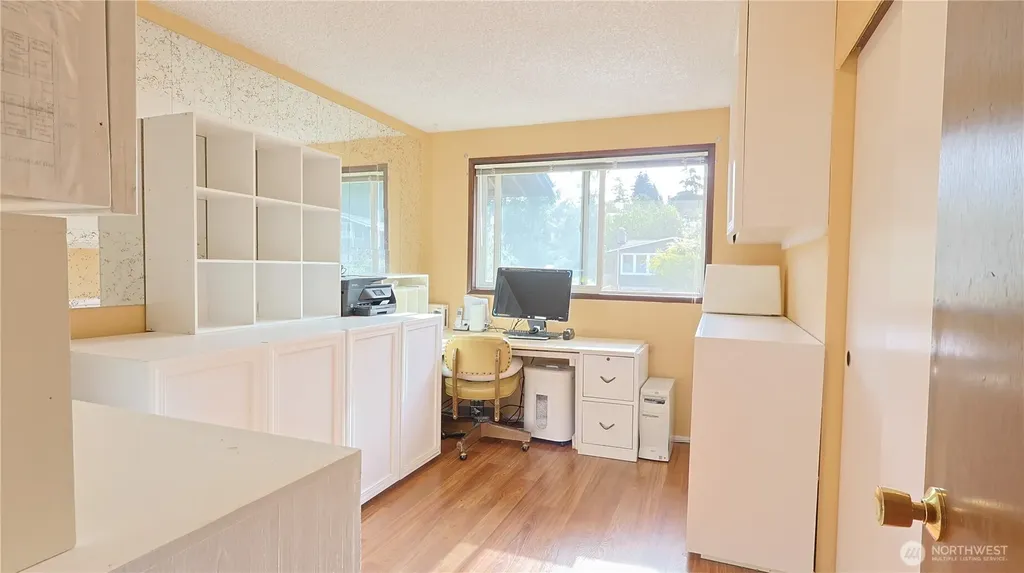 1136 7th Avenue S Edmonds WA 98020
