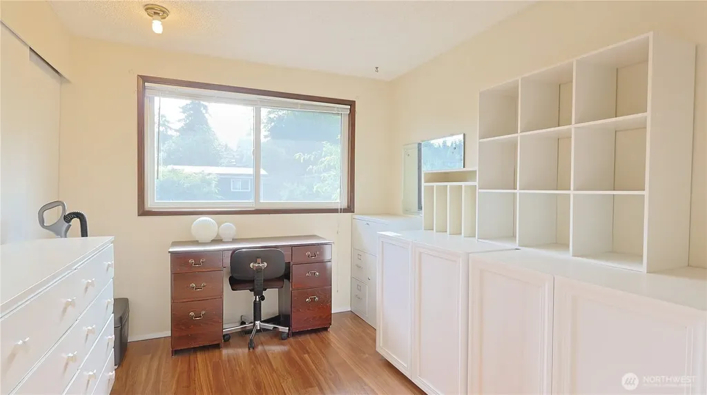 1136 7th Avenue S Edmonds WA 98020