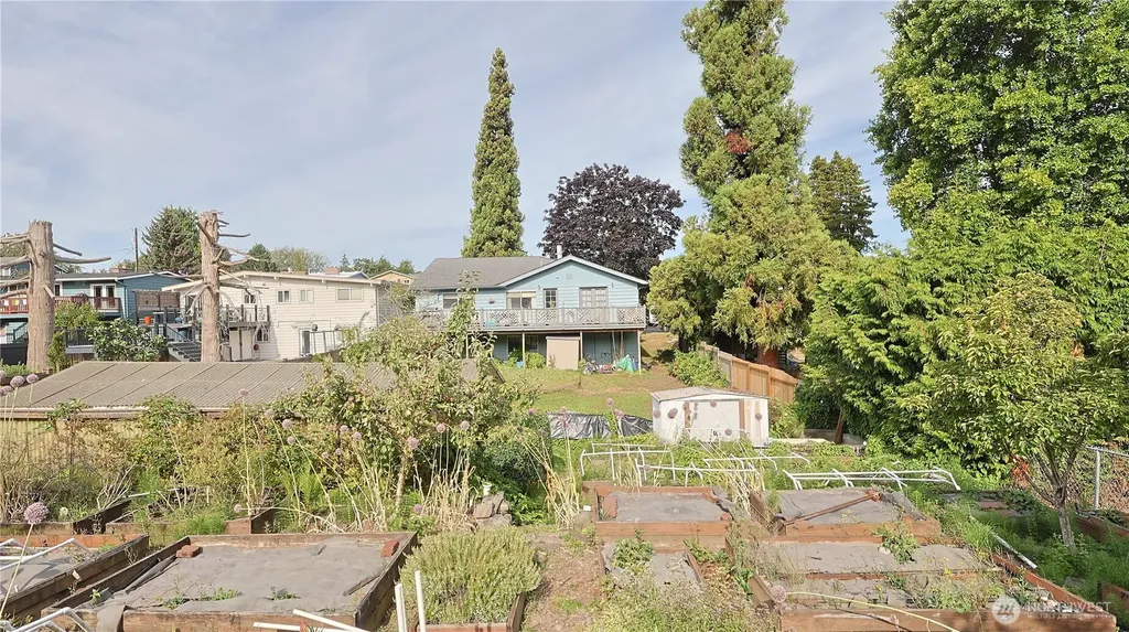 1136 7th Avenue S Edmonds WA 98020