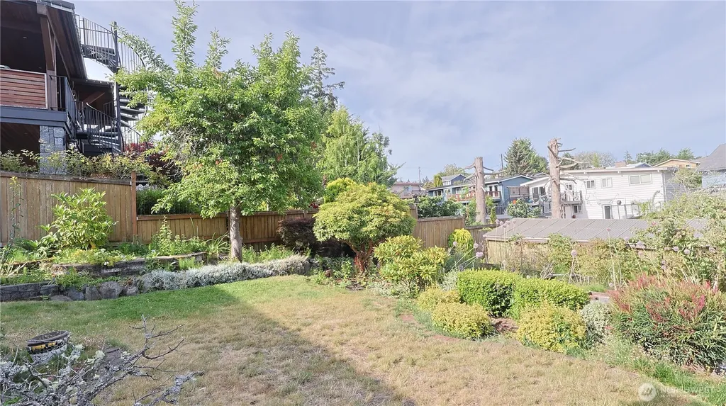 1136 7th Avenue S Edmonds WA 98020