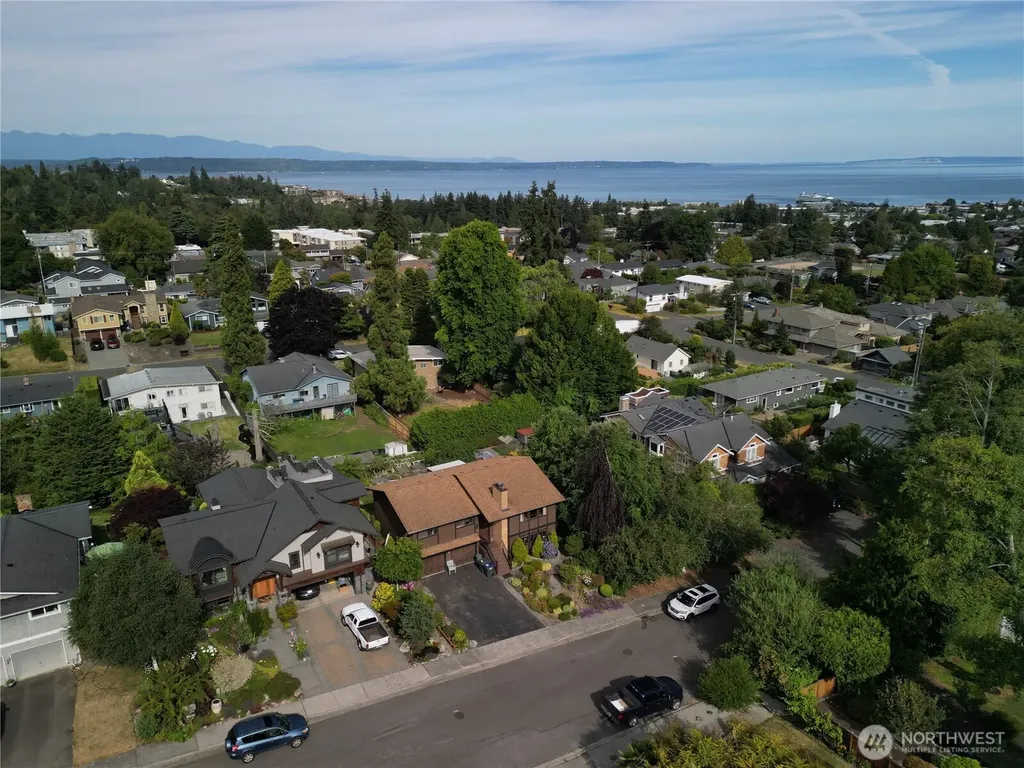 1136 7th Avenue S Edmonds WA 98020