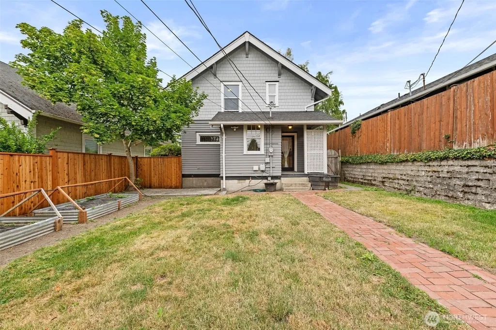912 N Grant Avenue Tacoma WA 98403
