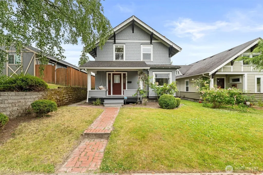 912 N Grant Avenue Tacoma WA 98403