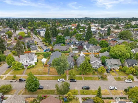912 N Grant Avenue Tacoma WA 98403