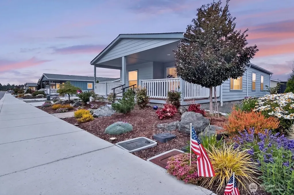 894 N Iris Avenue Sequim WA 98382