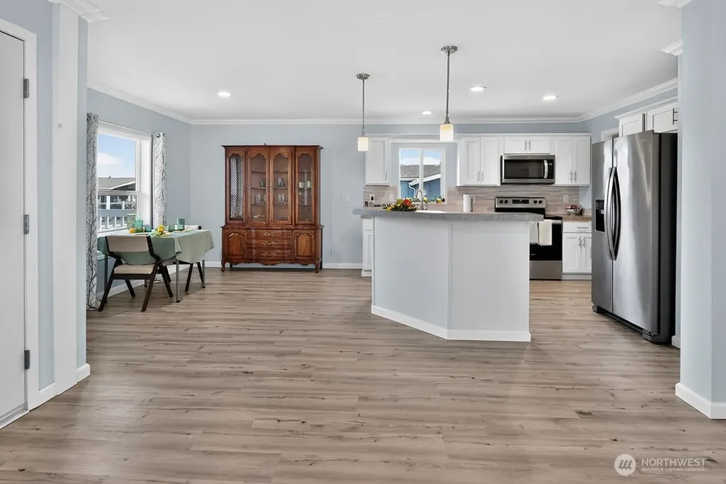 894 N Iris Avenue Sequim WA 98382