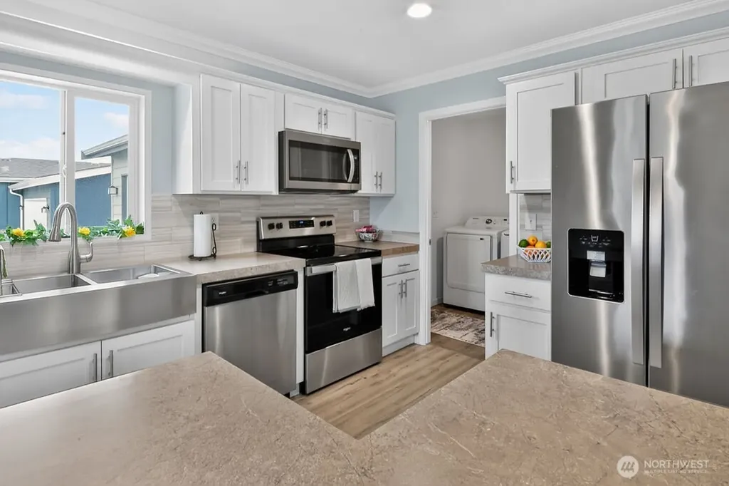 894 N Iris Avenue Sequim WA 98382