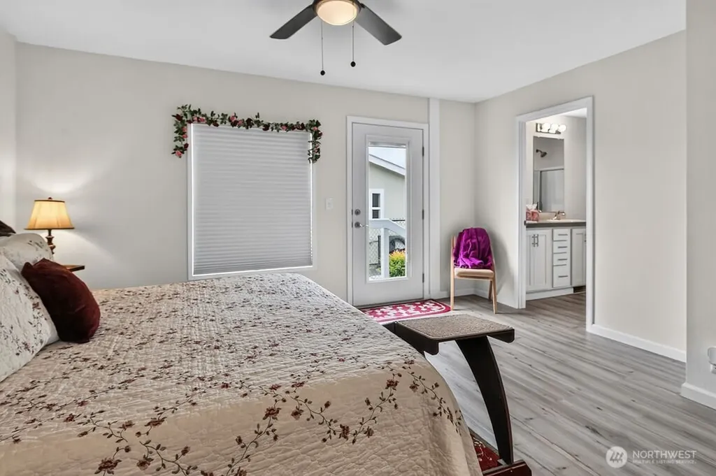 894 N Iris Avenue Sequim WA 98382