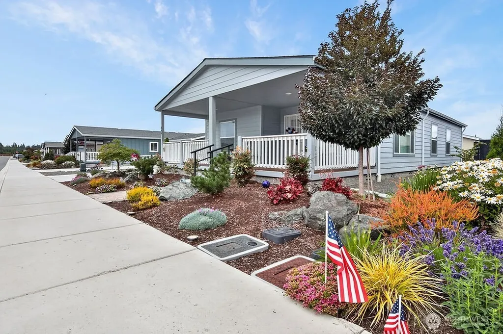 894 N Iris Avenue Sequim WA 98382