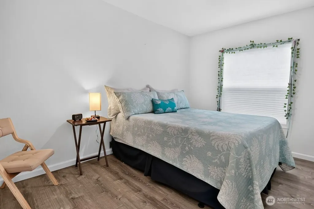 894 N Iris Avenue Sequim WA 98382