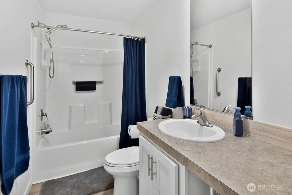 894 N Iris Avenue Sequim WA 98382