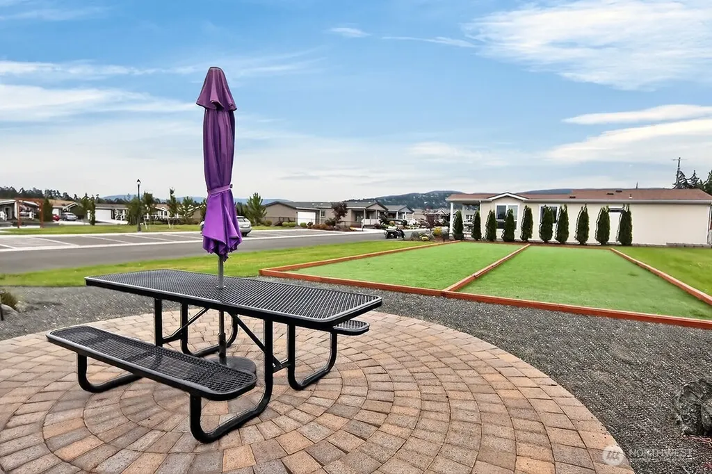 894 N Iris Avenue Sequim WA 98382